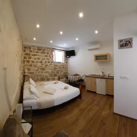 New Rustic Apartments Tonko Split Exterior photo